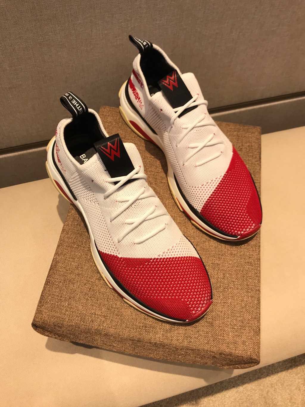 BLG  sneaker